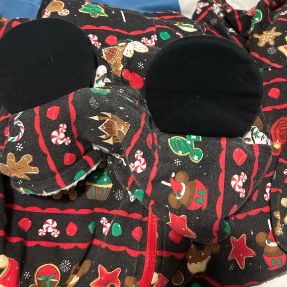 Disney onsie - Picture 2 of 3